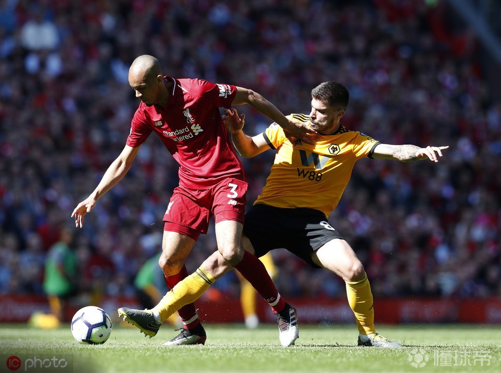 阿森纳完胜莱比锡红牛，法比尼奥刷新纪录